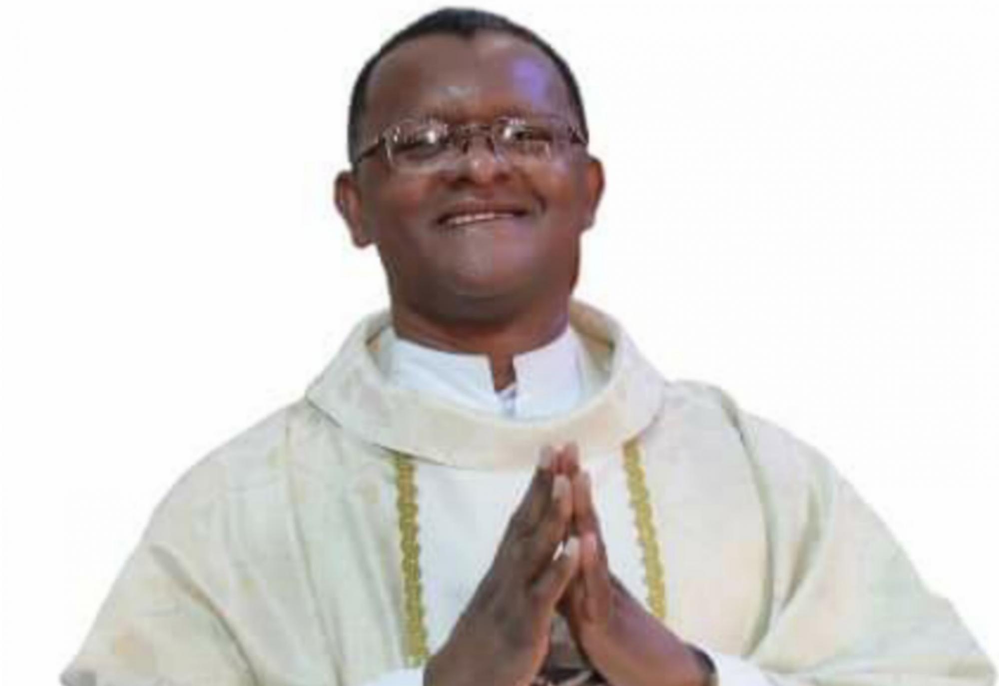 Uma história de amor e dedicação: Padre Cleonídio 25 anos a serviço do Reino de Deus 