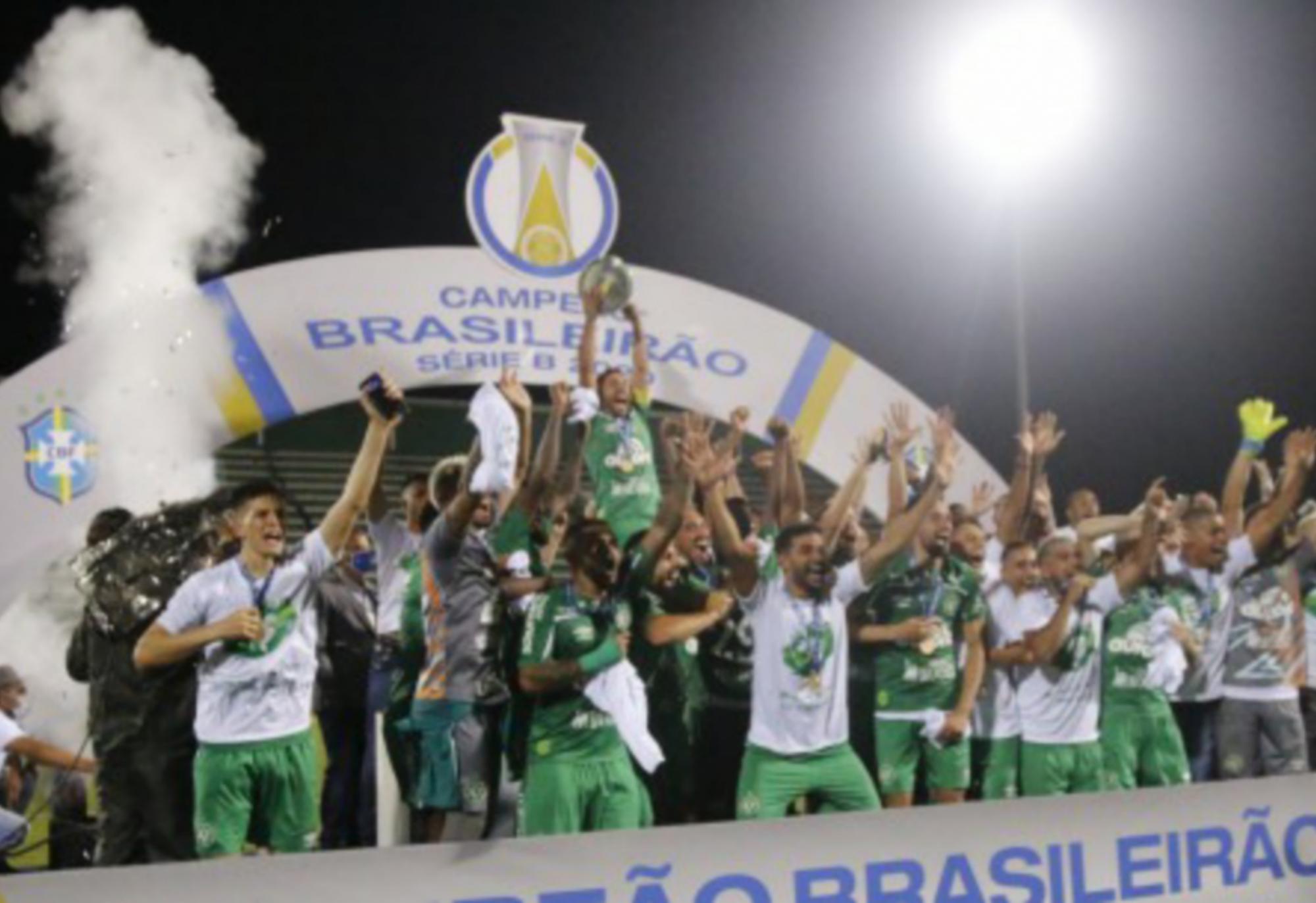 Chapecoense vence o Confiança e conquista o título da Série B