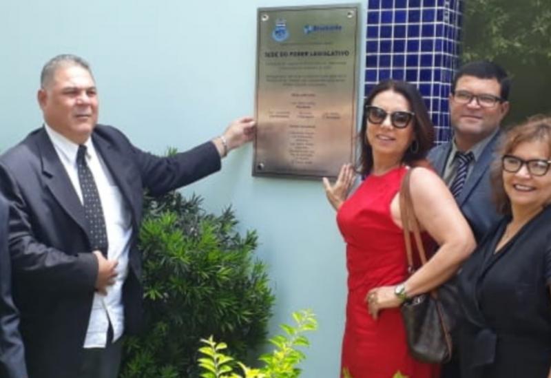 Vereador Rey de Domingão participa da inauguração de reforma do Legislativo e reafirma trabalho para a população 