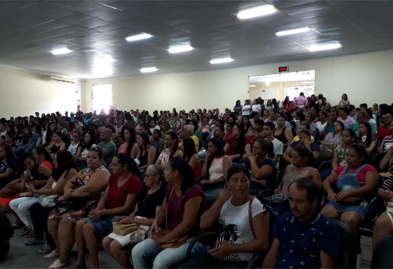 Brumado: pais e alunos lotam o Legislativo para protestar contra as deficiências na Escola em Tempo Integral