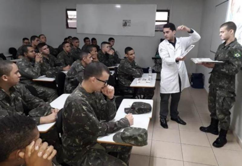 Brumado: médico mineiro palestrou para atiradores do Tiro de Guerra 06-024
