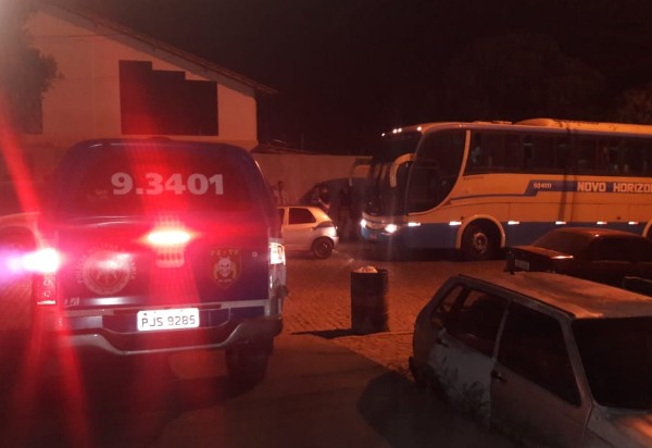 Brumado: grande quantidade de drogas é apreendida em mala dentro de bagageiro de ônibus da Novo Horizonte 