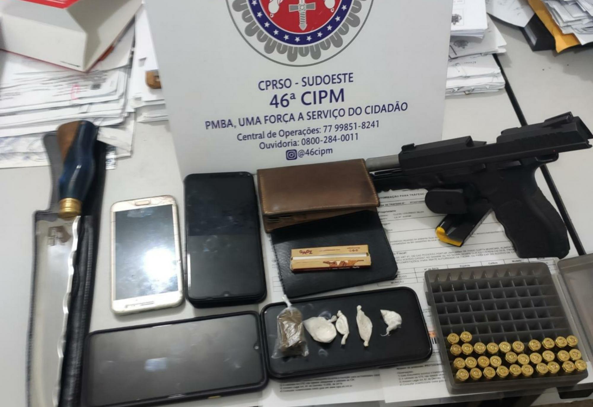 Cigano é preso com pistola, munições e drogas em Livramento 