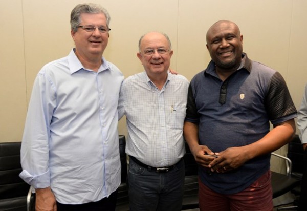 Eleições 2018: Irmão Lázaro é confirmado como candidato ao senado na chapa de José Ronaldo