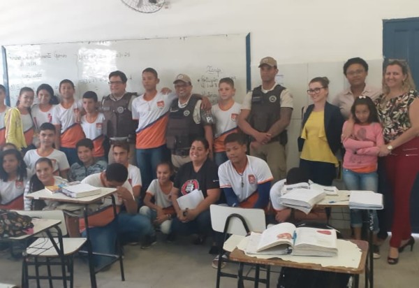 Brumado: Secretaria de Educação, Polícia Militar e Conselho Tutelar firmam parceria em prol da disciplina nas escolas