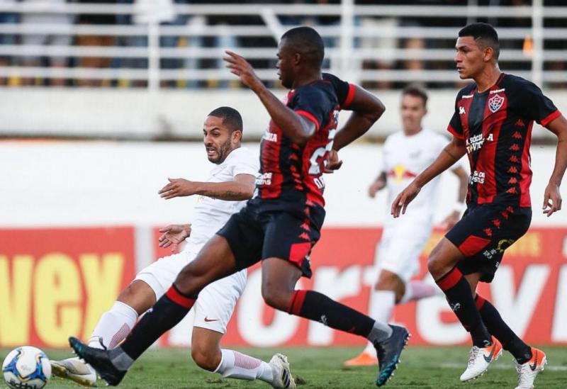 Vitória perde para o Bragantino por 2x0