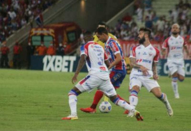 Bahia perde em Fortaleza e cai para a 2ª divisão