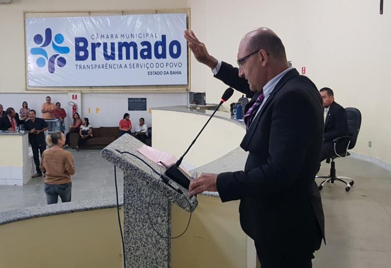 Brumado: Girson Ledo assume vaga como suplente na Câmara de Vereadores; mandato segue até o dia 16 de dezembro, dia 17 Dudu Vasconcelos retorna a Casa