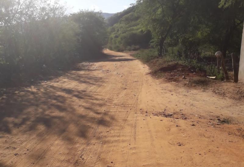 Brumado: moradores do bairro Apertado do Morro 2 cobram da prefeitura pavimentação, saneamento básico e iluminação