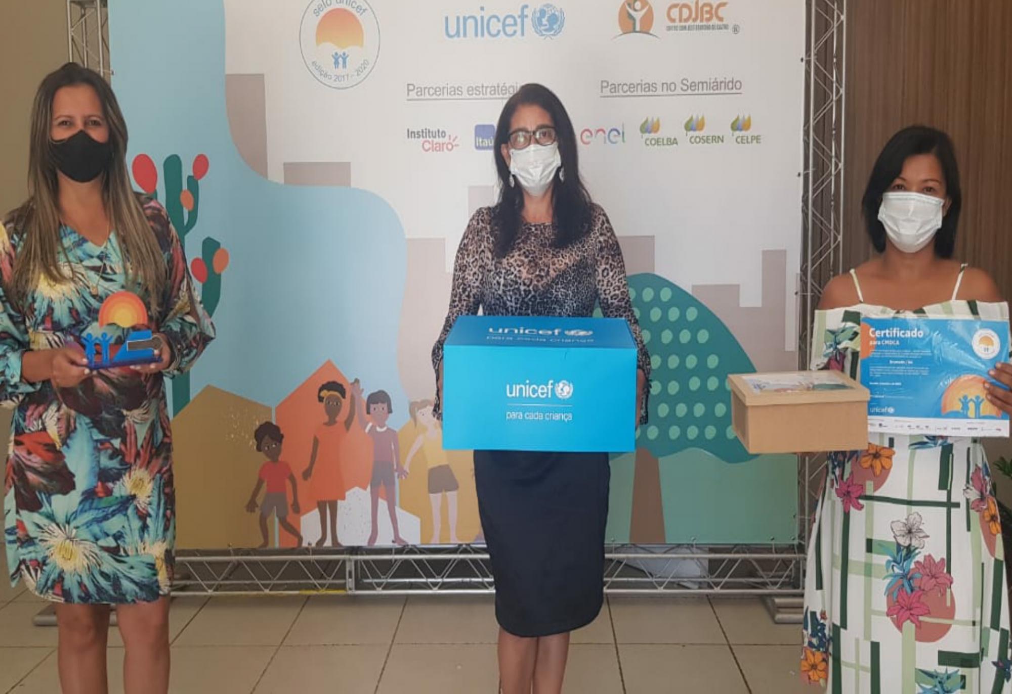 Brumado recebe certificação do Selo UNICEF na capital do Estado