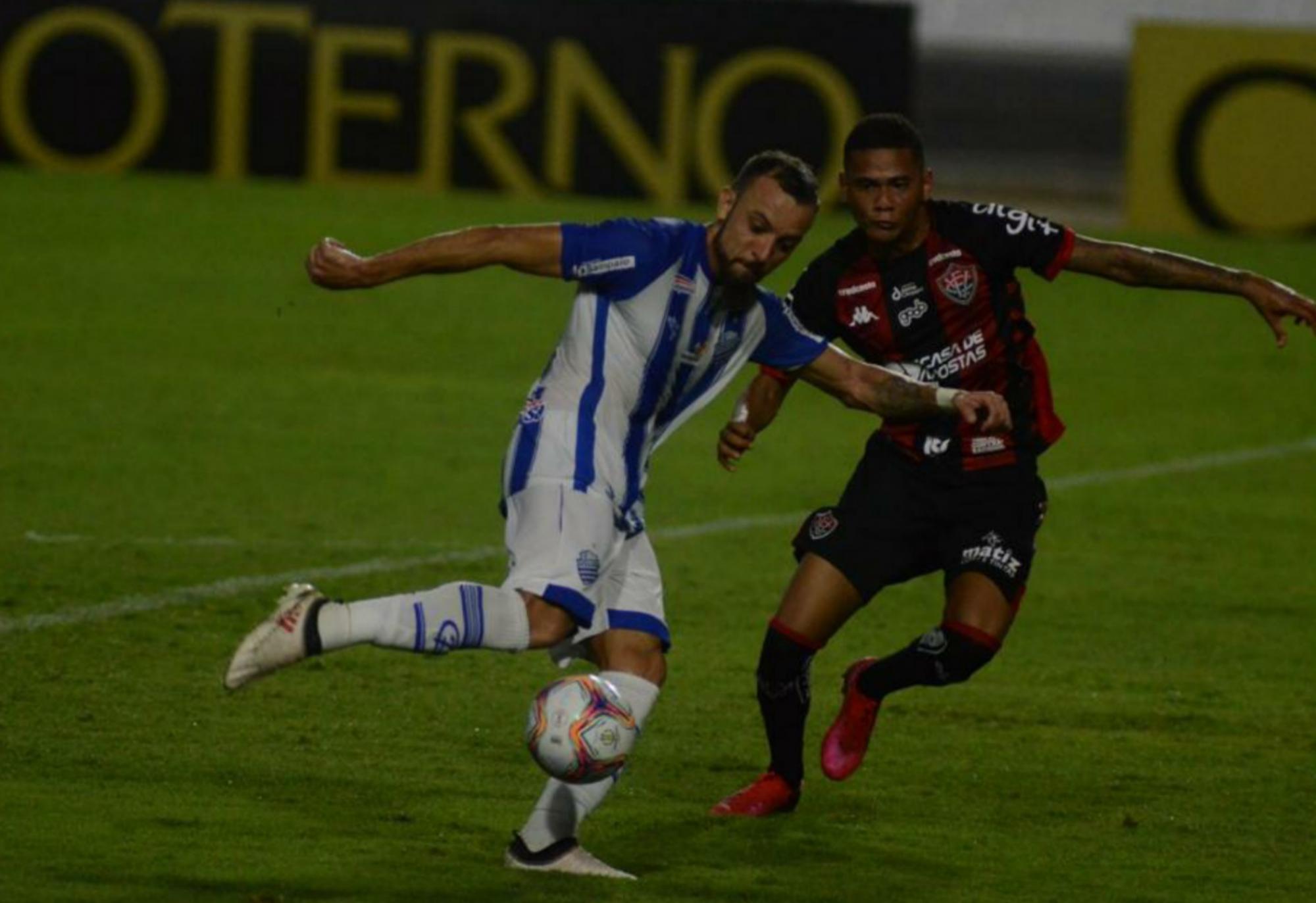 Vitória perde para o CSA em jogo disputado no Estádio Rei Pelé