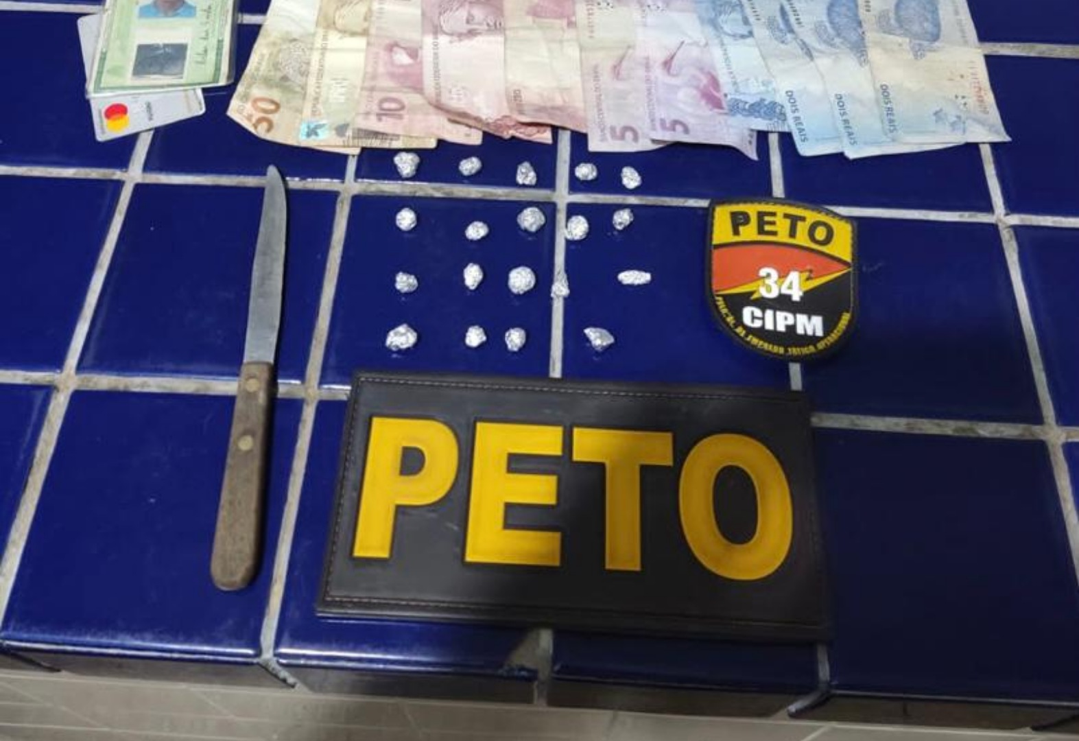 Brumado: Polícia Militar detém indivíduo com droga no Bairro do Mercado