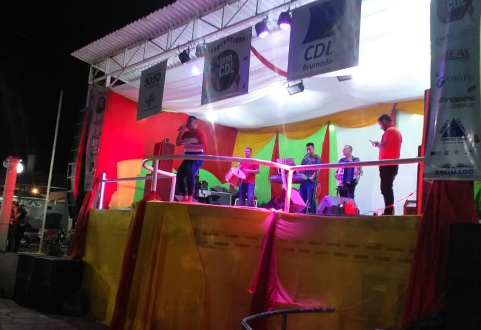 Brumado: 1º Forró da CDL foi sucesso de público