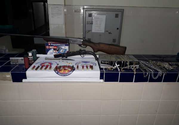 Ituaçu: Polícia Militar detém suspeito de arrombamento e recupera objetos furtados 