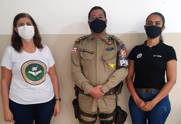 Brumado: Clube da Fraternidade doa 30 vale-gás que serão repassados às famílias carentes pela PM