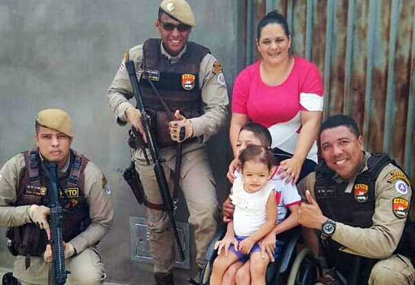 Brumado: criança cadeirante tem sonho realizado por policiais da 34ª CIPM 