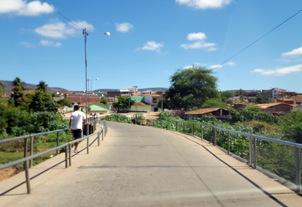 Brumado: prefeito autoriza inicio das obras de duplicação da ponte que interliga os bairros Dr. Juracy e São Jorge