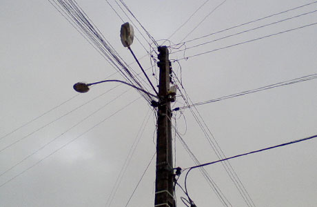 Você Repórter: Internauta reclama de escuridão em praça