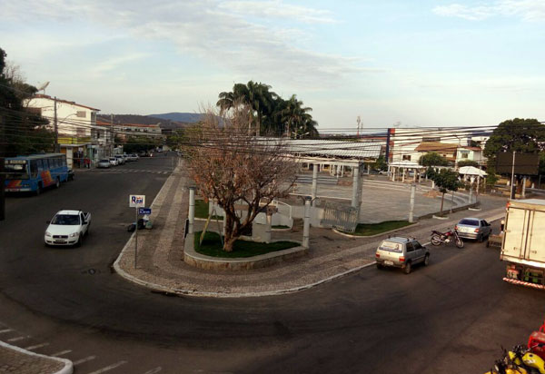 Praça da Prefeitura será interditada para trânsito de veículos a partir das 14h no domingo (24)