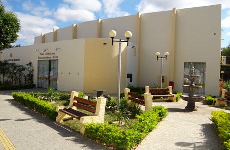 Brumado: Alessandro anuncia internet de graça na Praça da Câmara