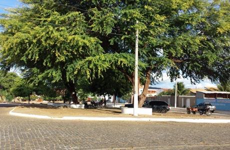 Brumado: Complementação da iluminação da Praça Wenceslau Riserio