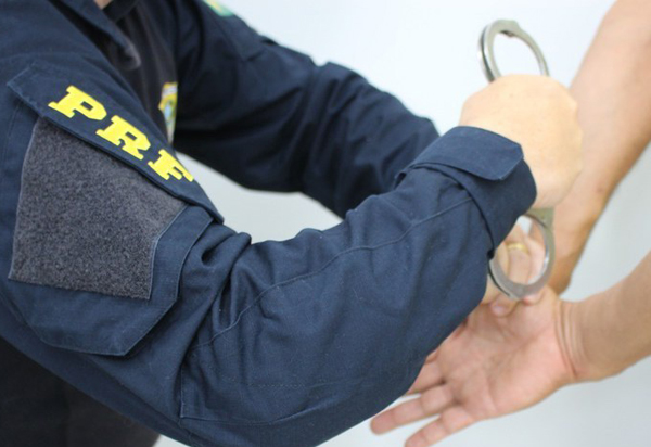 Iramaia: Locutor de rádio é preso acusado de crime de estupro