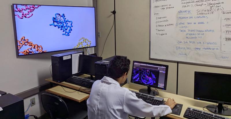 Pesquisa na Uesb busca remédio contra a Covid-19 em compostos naturais