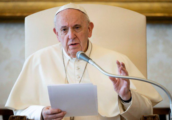 Papa afirma que coronavírus não é desculpa para explorar trabalhadores