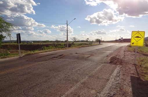 Brumado: Moto é tomada de assalto na BR-030