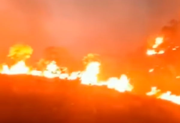 Incêndio de grandes proporções atinge a Serra das Almas entre Livramento e Rio de Contas 