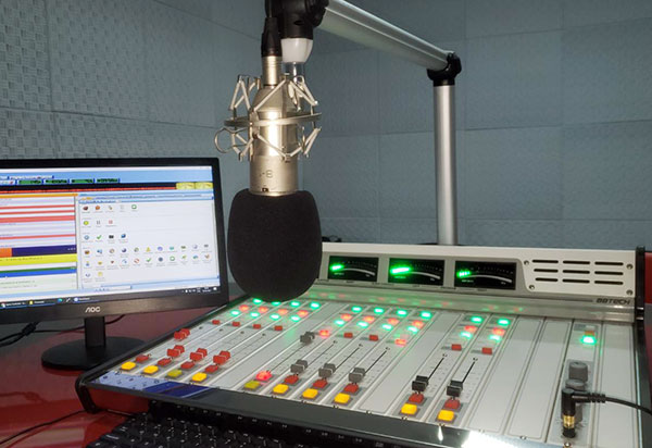 Em decorrência do agravamento da pandemia, sessão do Legislativo Brumadense será virtual com transmissão da Rádio Câmara 103,3