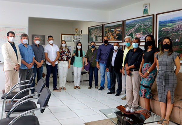 Brumado: Representantes do MEC se reúnem com prefeito para falar sobre a Faculdade de Medicina