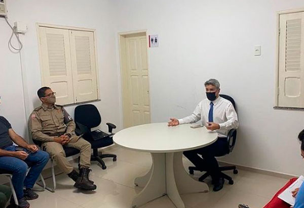 Reunião define implantação do modelo do Colégio da Polícia Militar em Rio de Contas