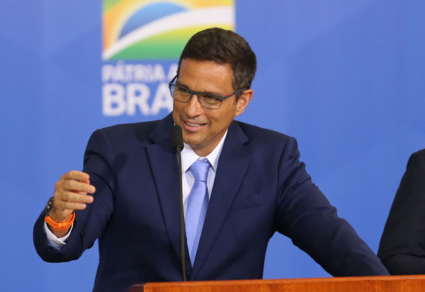 Presidente do BC se diz surpreso com a alta da inflação