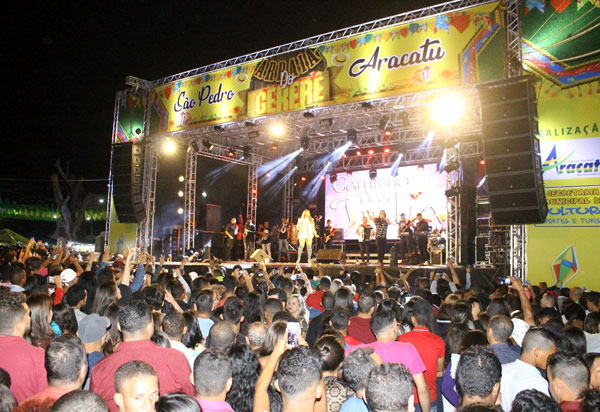 Confira as fotos da primeira noite do São Pedro de Aracatu