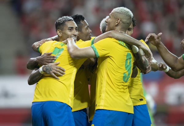 Seleção Brasileira goleia a Coreia do Sul por 5 a 1 em Seul