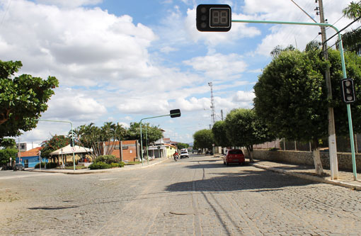 Livramento: População cobra funcionamento de semáforos