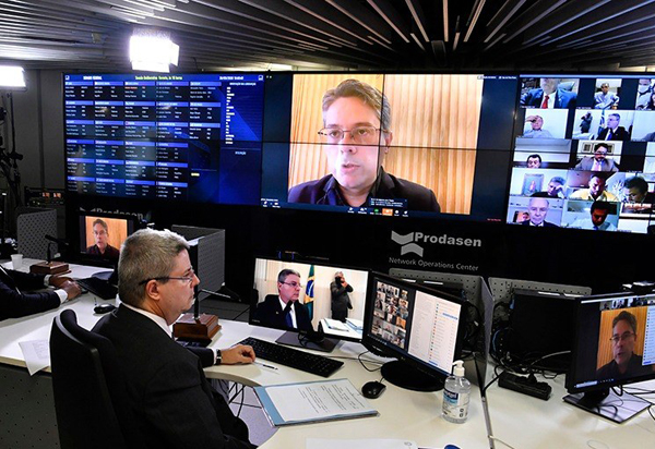 Coronavírus: Senado aprova auxílio emergencial de R$ 600