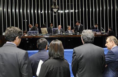 Senado aprova projeto que dificulta criação de partidos