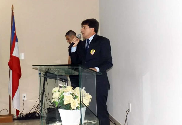 Em cerimônia no Legislativo, Sérgio Maia é reconduzido ao cargo de prefeito de Aracatu