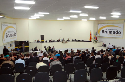 Brumado: Câmara de Vereadores realiza sessão solene para entrega de títulos de Cidadão Brumadense