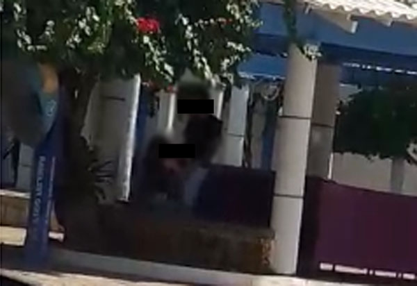 Brumado: casal é flagrado supostamente praticando ato obsceno na Praça da Prefeitura; imagens viralizaram nas redes sociais