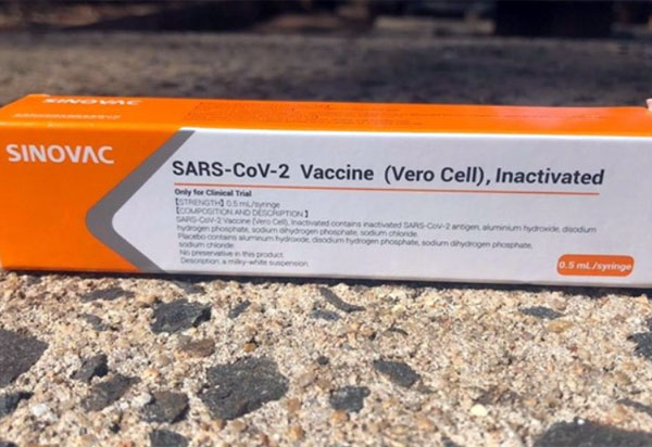 Ministério da Saúde anuncia compra de 46 milhões da vacina Coronavac e diz que imunização começa no 1º semestre de 2021