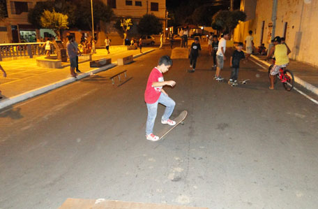 BRUMADENSES ISOLAM RUA PARA PRATICAR SKATE