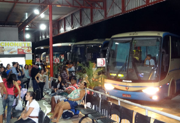 Governador determina exigência de comprovante de vacinação para uso do transporte intermunicipal na Bahia