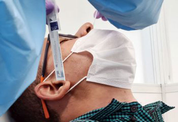 Lacen registra aumento de 234% no número de casos positivos de Covid-19 na Bahia