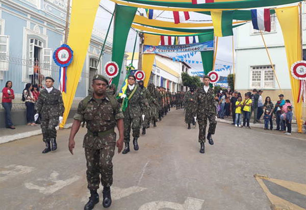 Brumado: TG 06-024 celebra o 'Dois de Julho'