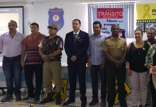 Brumado: Tiro de Guerra 06-024 participou da abertura oficial da Campanha 'Maio Amarelo'