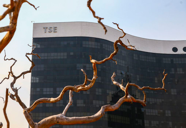 TSE confirma multa por desrespeito a norma sanitária na Bahia em 2020