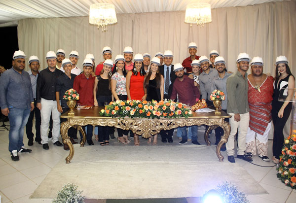 Faculdade Pitágoras de Brumado promove entrega dos capacetes para a 1ª turma dos Cursos de Engenharia Civil, Engenharia Mecânica e Engenharia de Produção